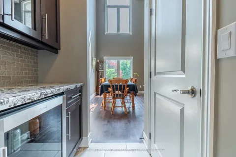 135 Forest Ridge Court, ON L3C 0C2