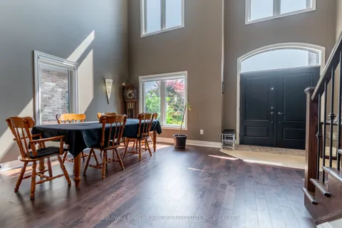 135 Forest Ridge Court, ON L3C 0C2