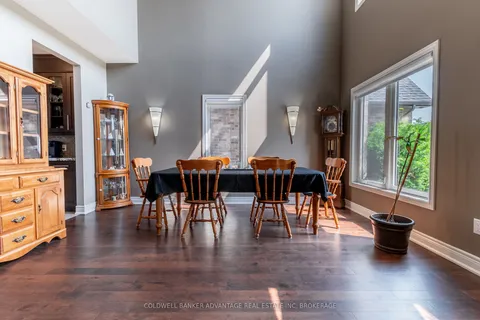 135 Forest Ridge Court, ON L3C 0C2