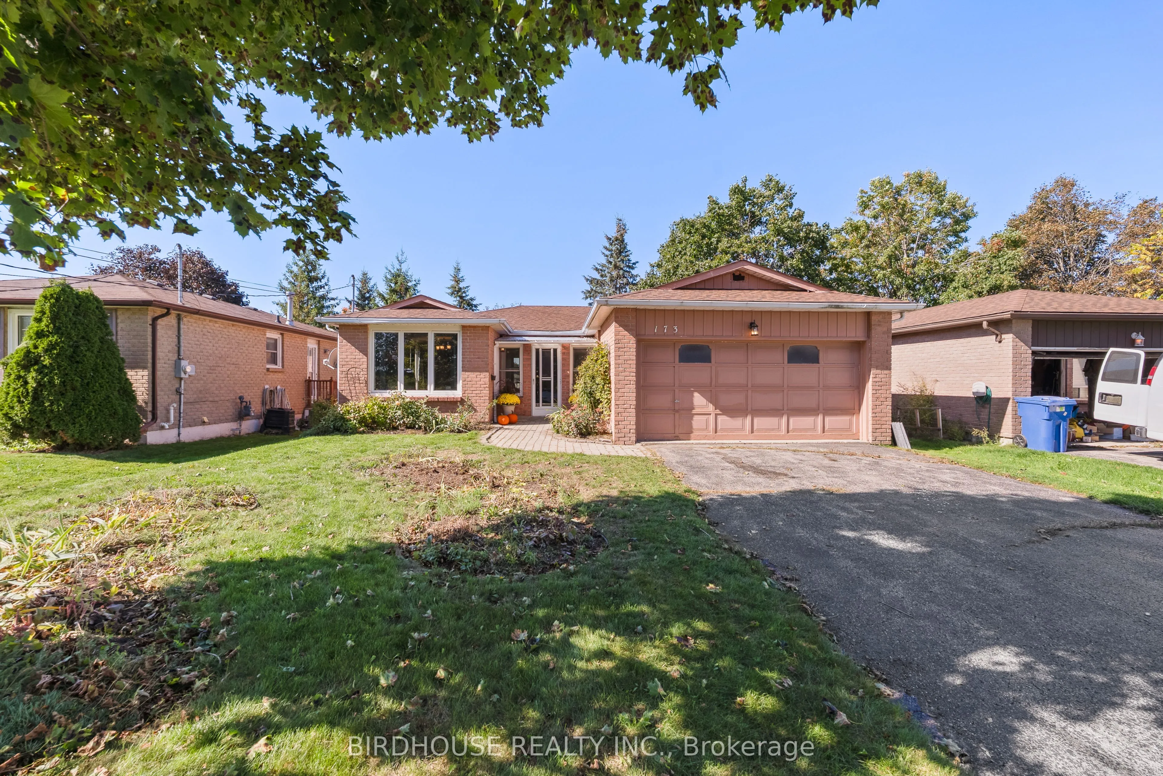 173 Angeline Street, ON K9V 4X3