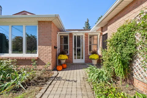 173 Angeline Street, ON K9V 4X3