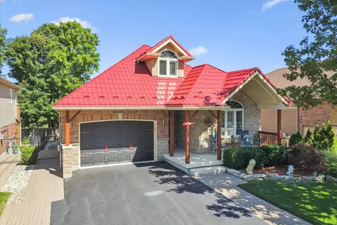 28 Harcourt Place, ON N1M 0A6