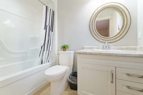 9232 Shoveller Drive, ON L2H 0M3