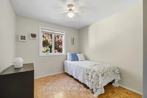 159 DUNLOP Crescent, ON K4R 1B3