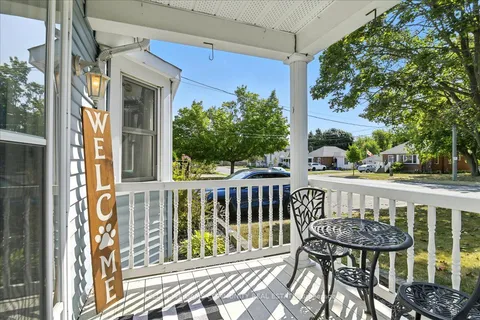 144 University Avenue, ON K9A 1E1