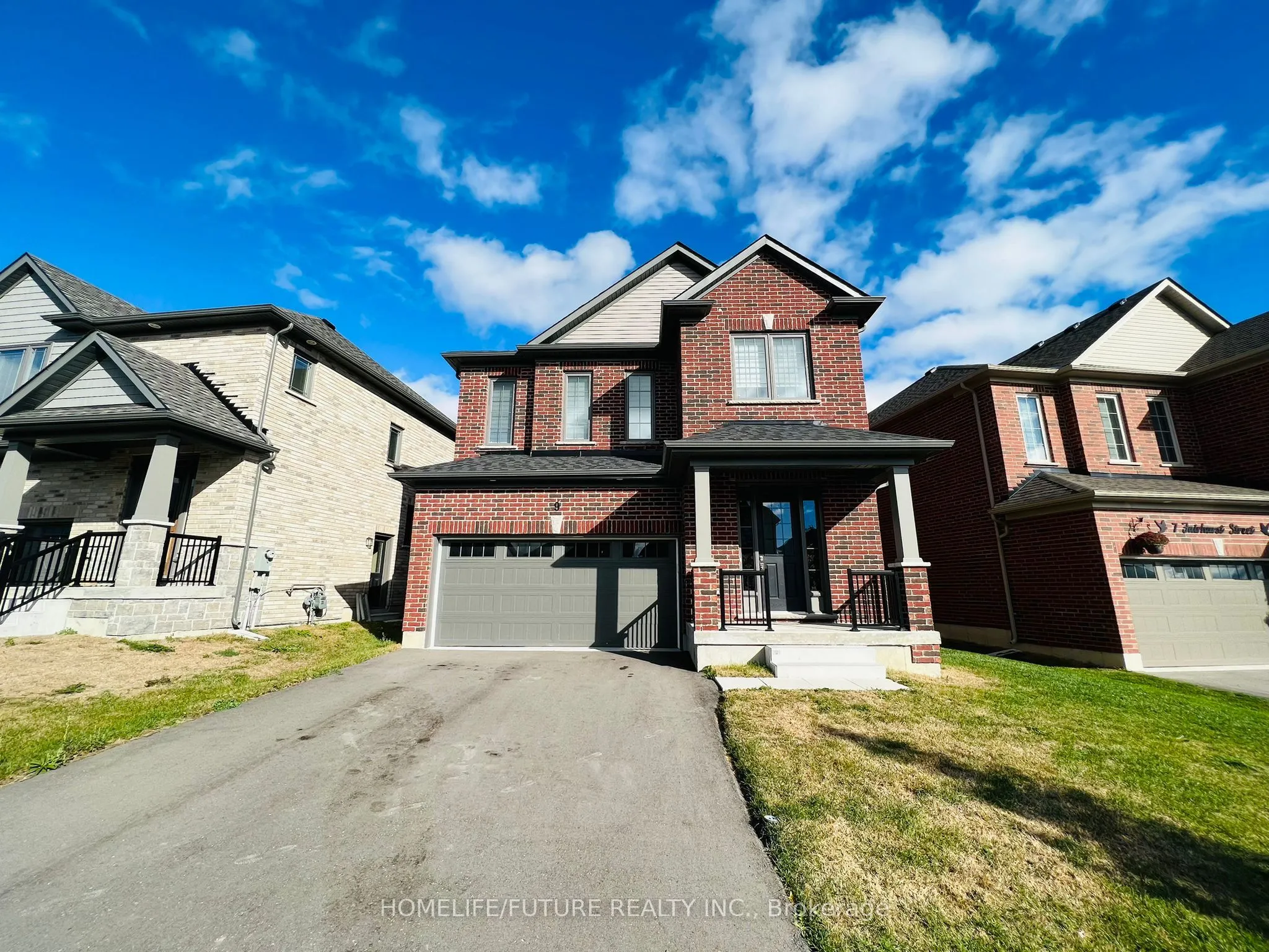 9 Fairhurst Street, ON L1A 0E4