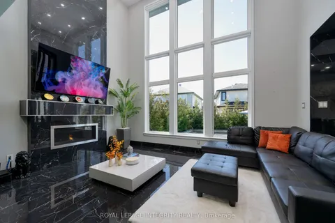 232 Condado Crescent, ON K2V 0P3