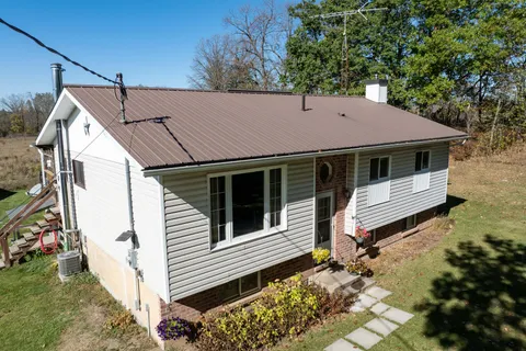 895 Ninth Concession Road, ON K0K 1Z0