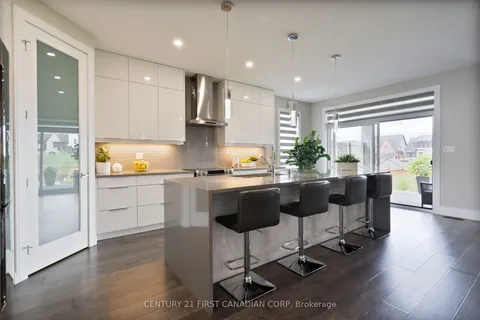 16 Foxborough Place, ON N0M 2P0