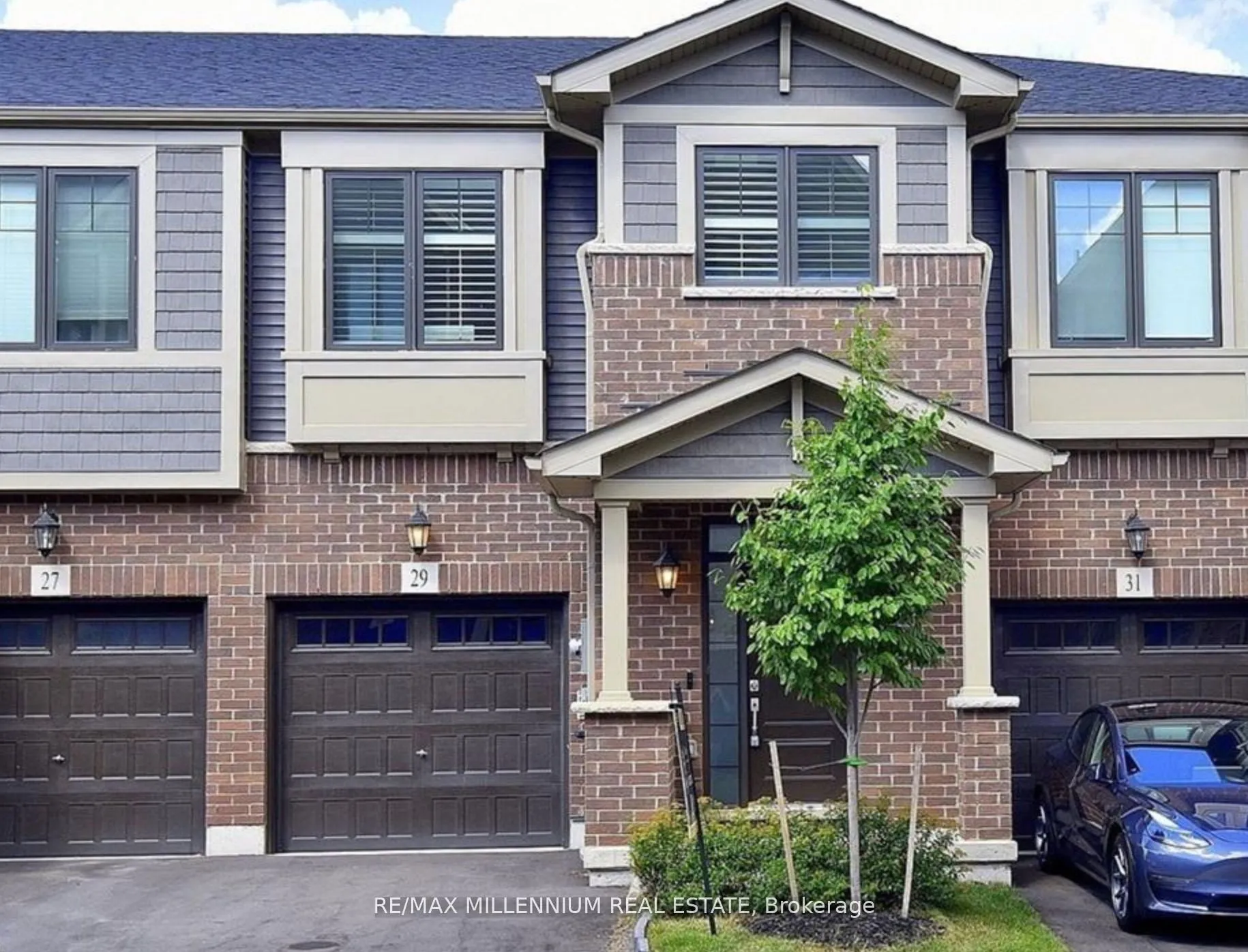 29 Hibiscus Lane, ON L8K 0A4