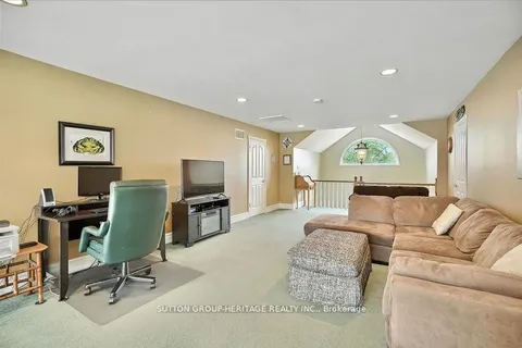 400 Front Street, ON K0M 1A0