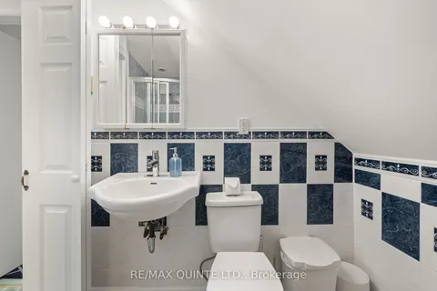 2 Fire Route 2 Route, ON K0L 1J0