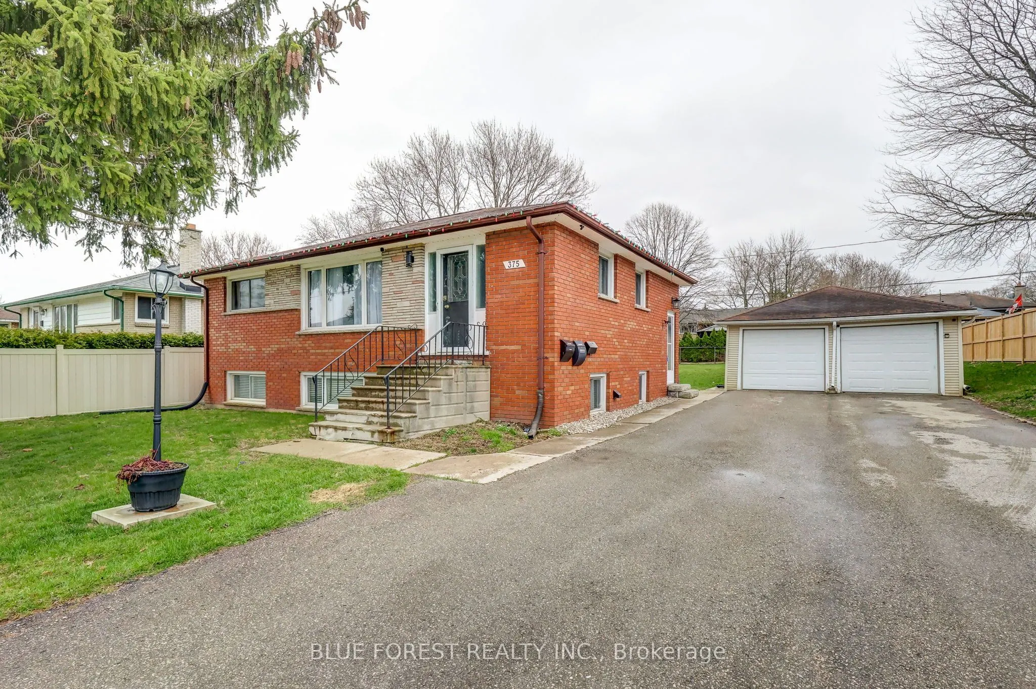 375 Dieppe Street, ON N5Z 3A7