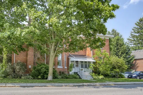 88 Wellington Street, ON N4S 6R1