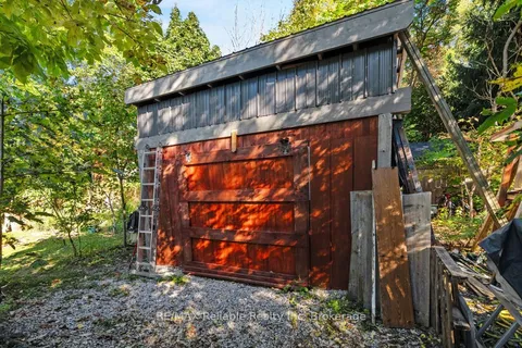 12 Sarnia Street, ON N0M 1G0