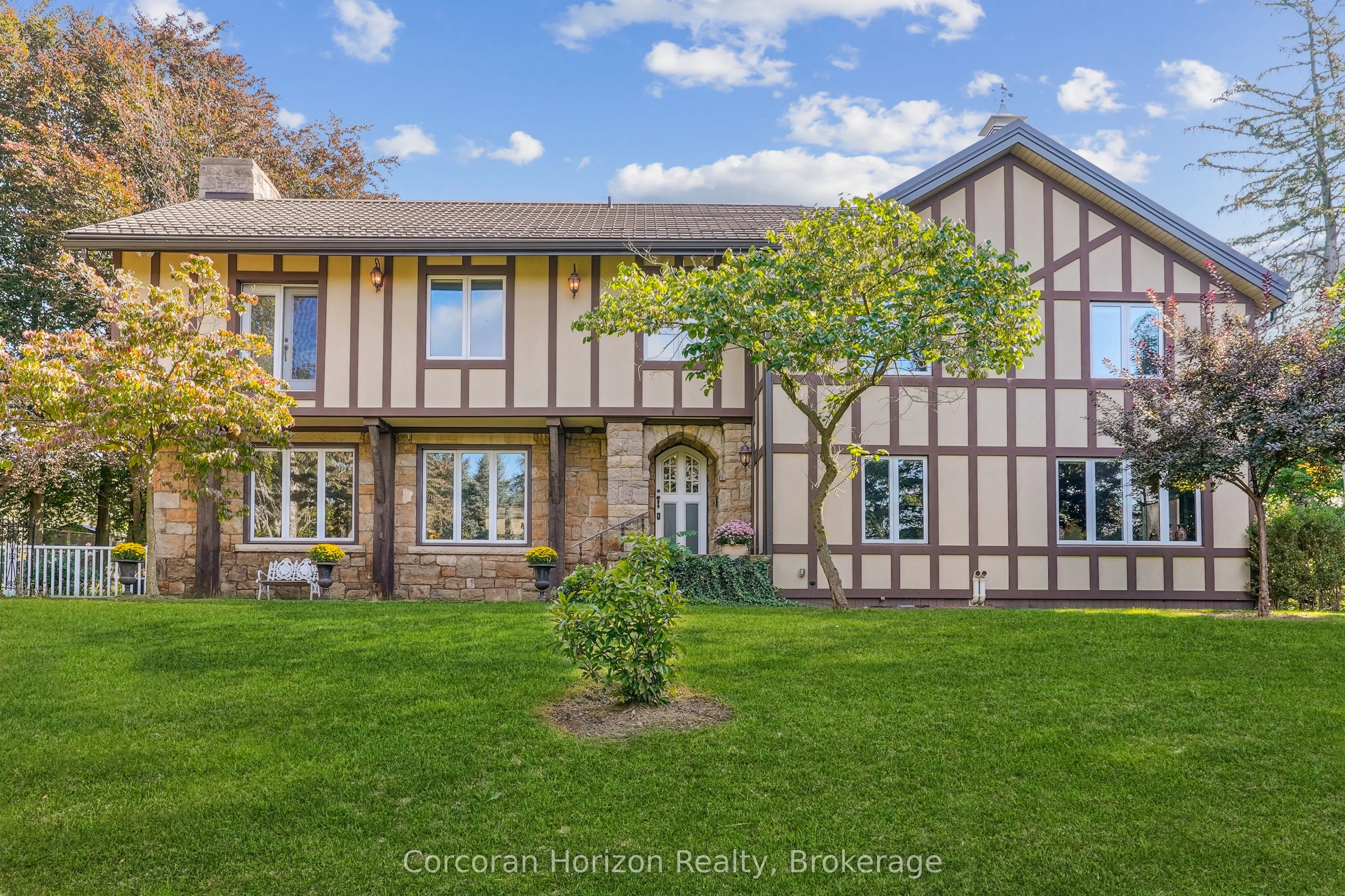 353 Sulphur Springs Road, ON L9G 4T7