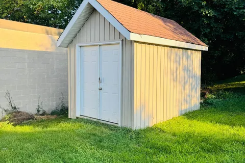 39 MAIN Street, ON N0M 2T0