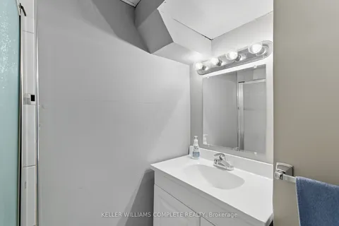 446 East 42nd Street, ON L8T 3B3