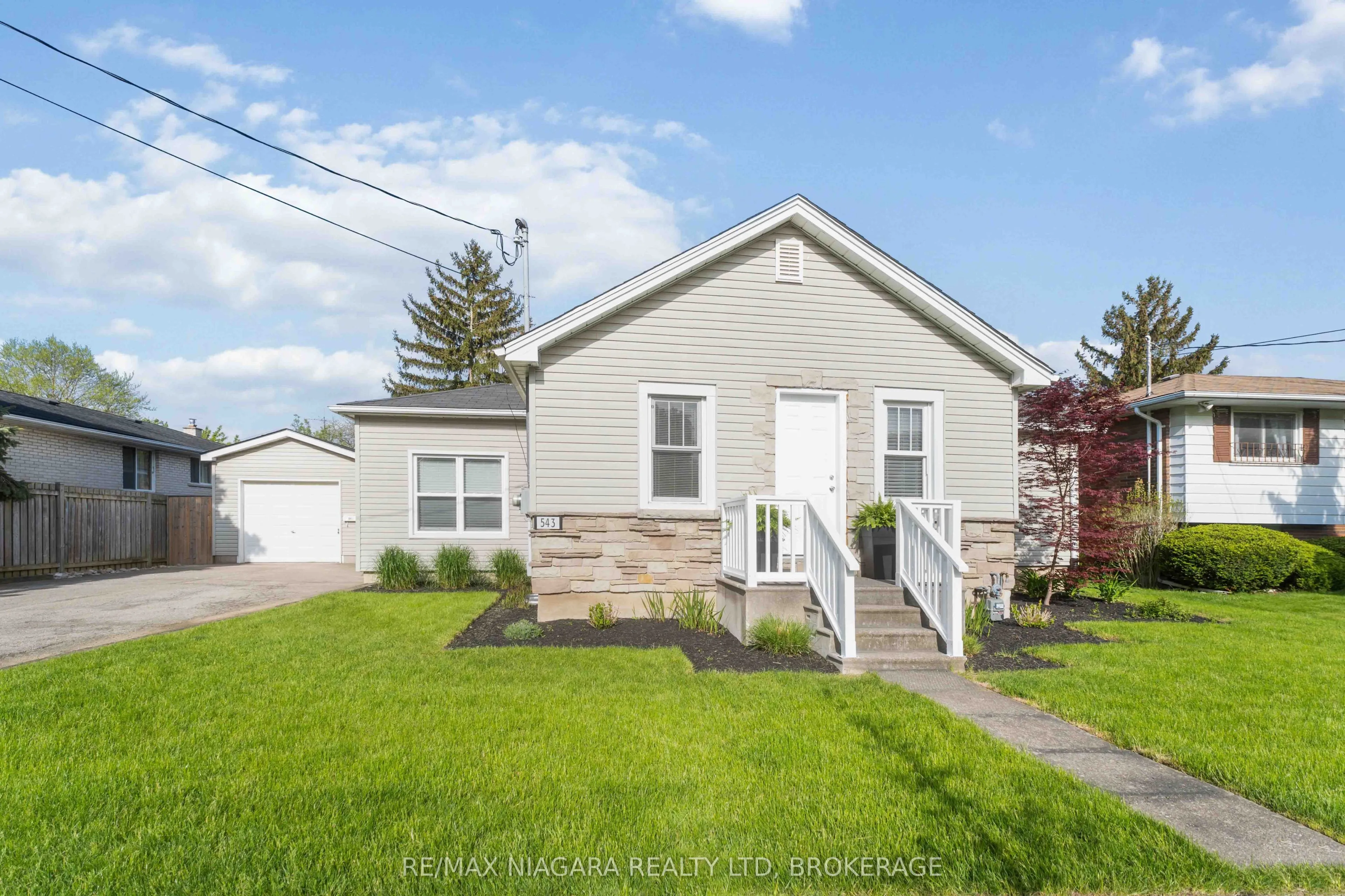 543 Vine Street, ON L2M 3T5