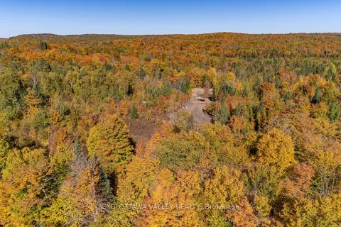 1000 Rosien Road, ON K0J 1T0