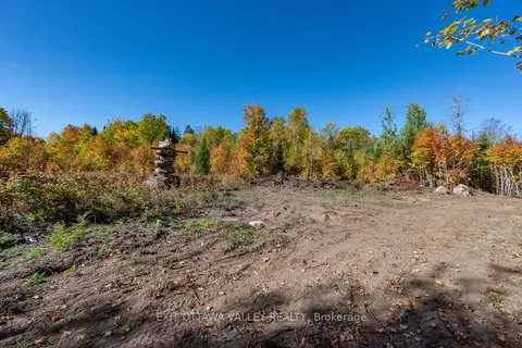 1000 Rosien Road, ON K0J 1T0