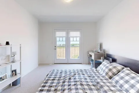 19 Central Market Drive, ON N3W 0J3