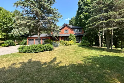 16 Bayberry Road, ON L9W 6G6