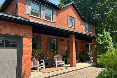 16 Bayberry Road, ON L9W 6G6