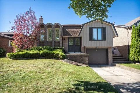 45 Amberwood Street, ON L8J 1J1