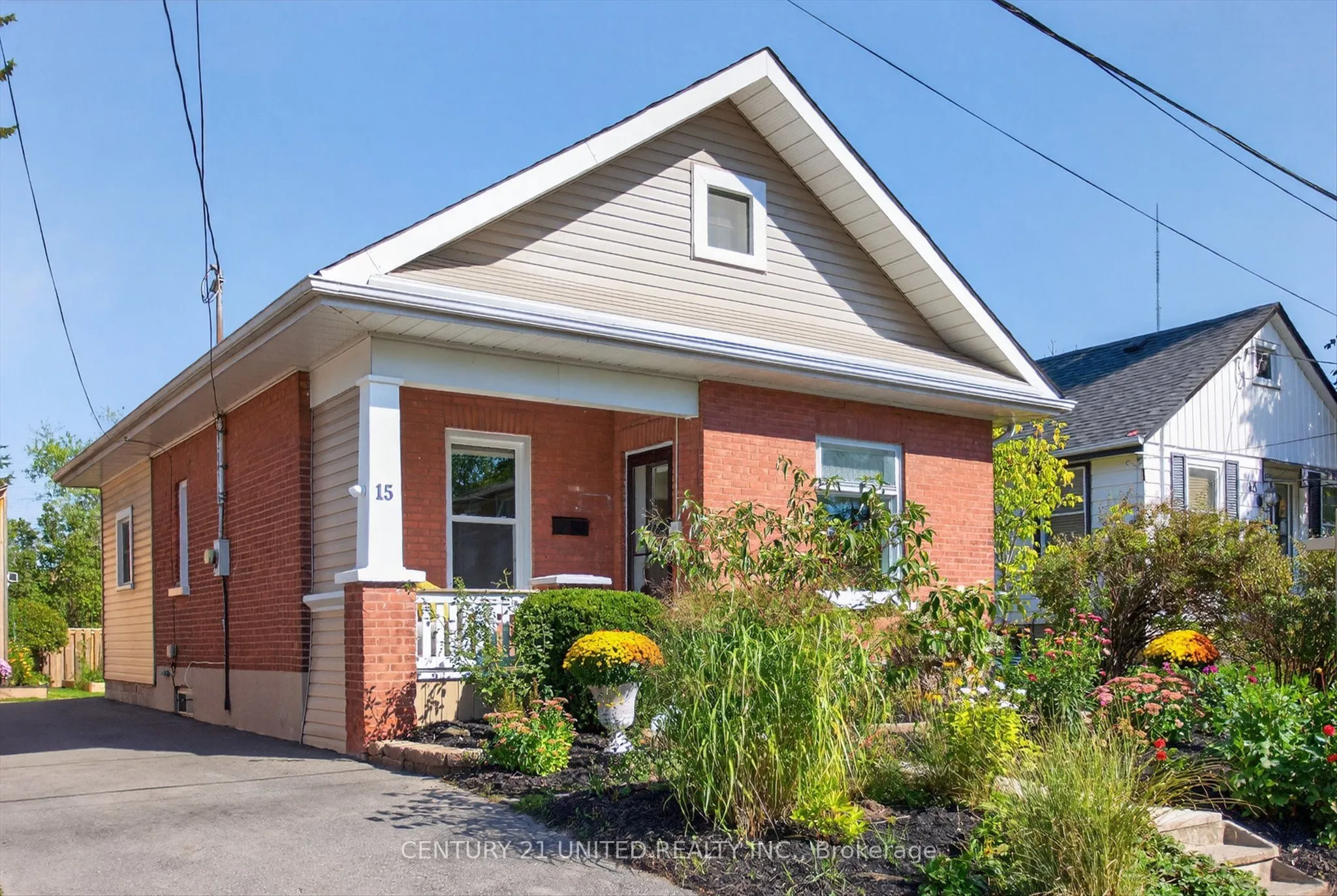 15 Moir Street, ON K9H 1S4