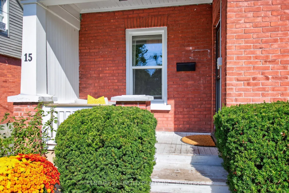 15 Moir Street, ON K9H 1S4