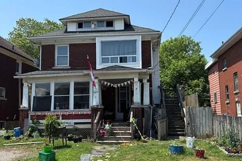 4819 Fourth Avenue, ON L2E 4P2