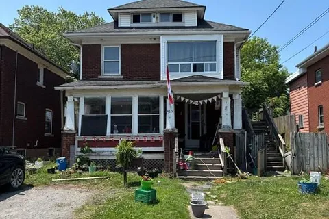 4819 Fourth Avenue, ON L2E 4P2