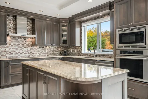 2253 Prospect Avenue, ON K1H 7G2