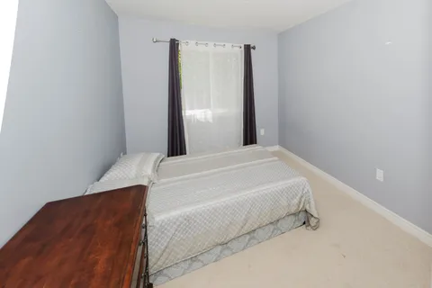 32 Rolling Lane, ON L8K 0A1