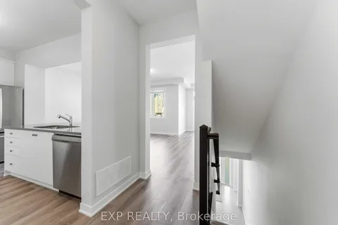 322 OLIVENITE Private, ON K2J 7J4