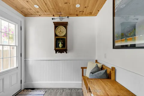 9 King Street, ON P1L 1H4