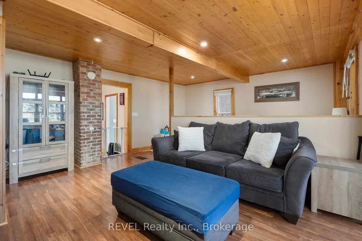 33 Regent Street, ON L2V 1T5