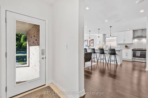 7 Bascary Crescent, ON L2S 3M6