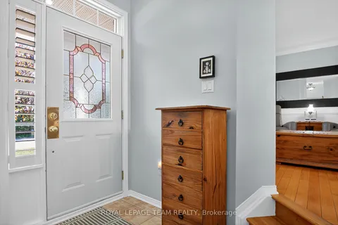 20 Vistapointe Drive, ON K2G 6N3