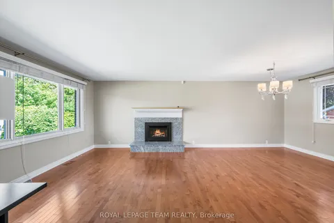 3 Millbrook Crescent, ON K2E 5B6