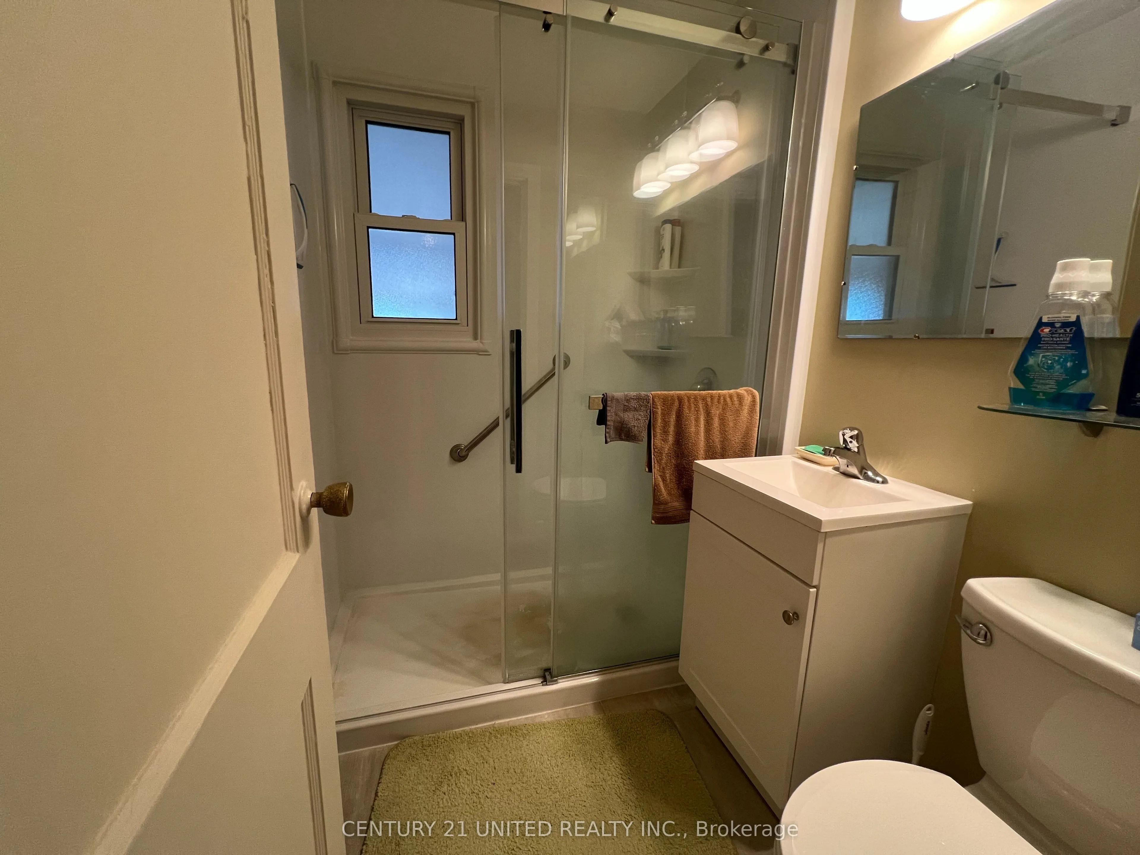 15 Wallace Street, ON K9H 1A8