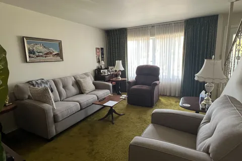 15 Wallace Street, ON K9H 1A8