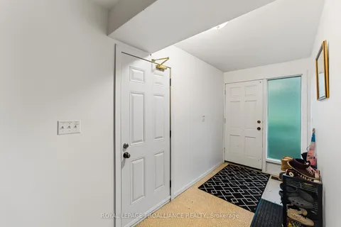 32 James Street, ON K9A 2J9