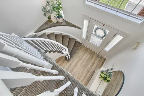 39 Segwun Road, ON L8B 0K2