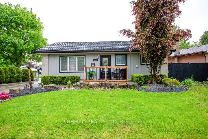 1975 Royal Crescent, ON N5V 1N6