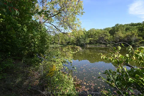 65 Cove Road, ON N6J 1H8