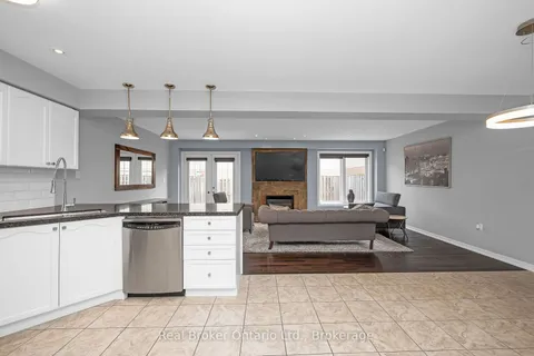 23 Bellflower Boulevard, ON L0R 1P0