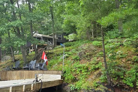 4 SR406 SEVERN RIVER N/A, ON L0K 1E0