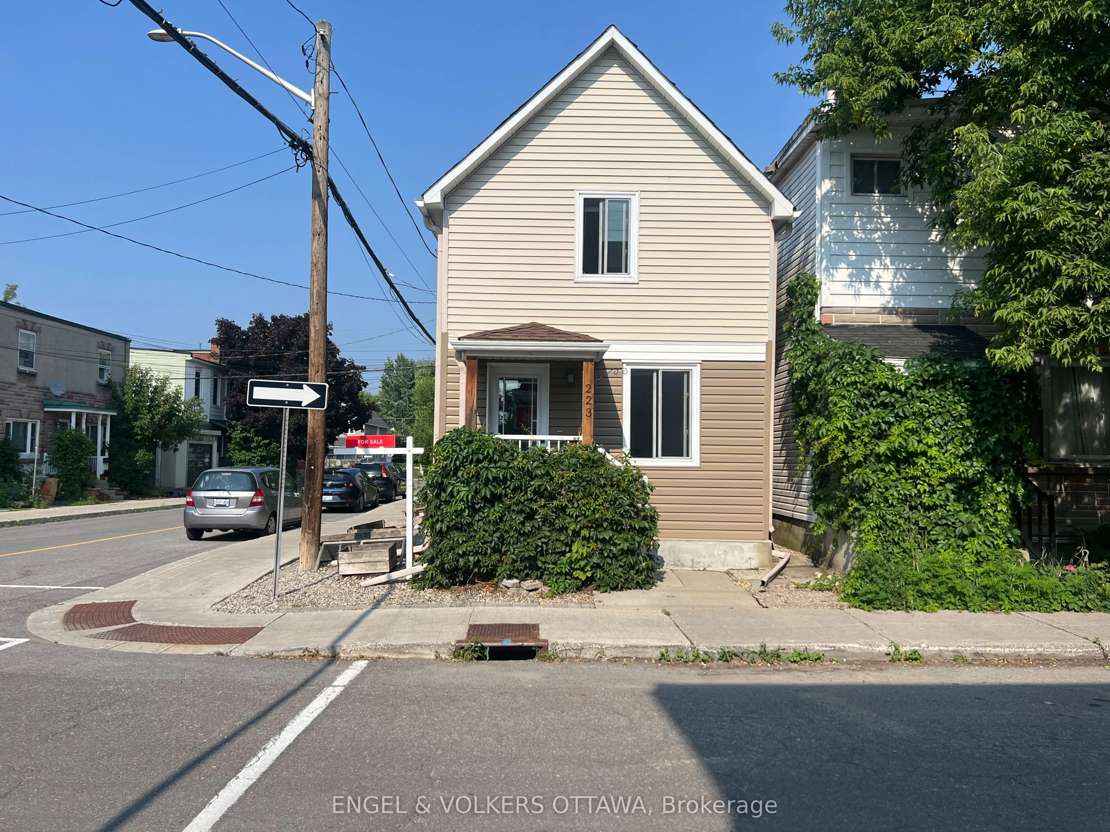 223 Carruthers Avenue, ON K1Y 1N8